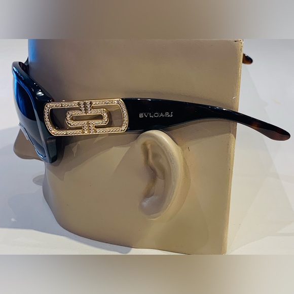 New BVLGARI Sunglasses - Picture 8 of 16